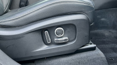 Jaguar F-Pace 2.0 D200 R-Dynamic Black 5dr Auto AWD Diesel Estate